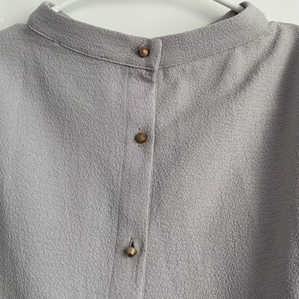 ASTR Light Gray Botton Back Blouse - Picture 4 of 6
